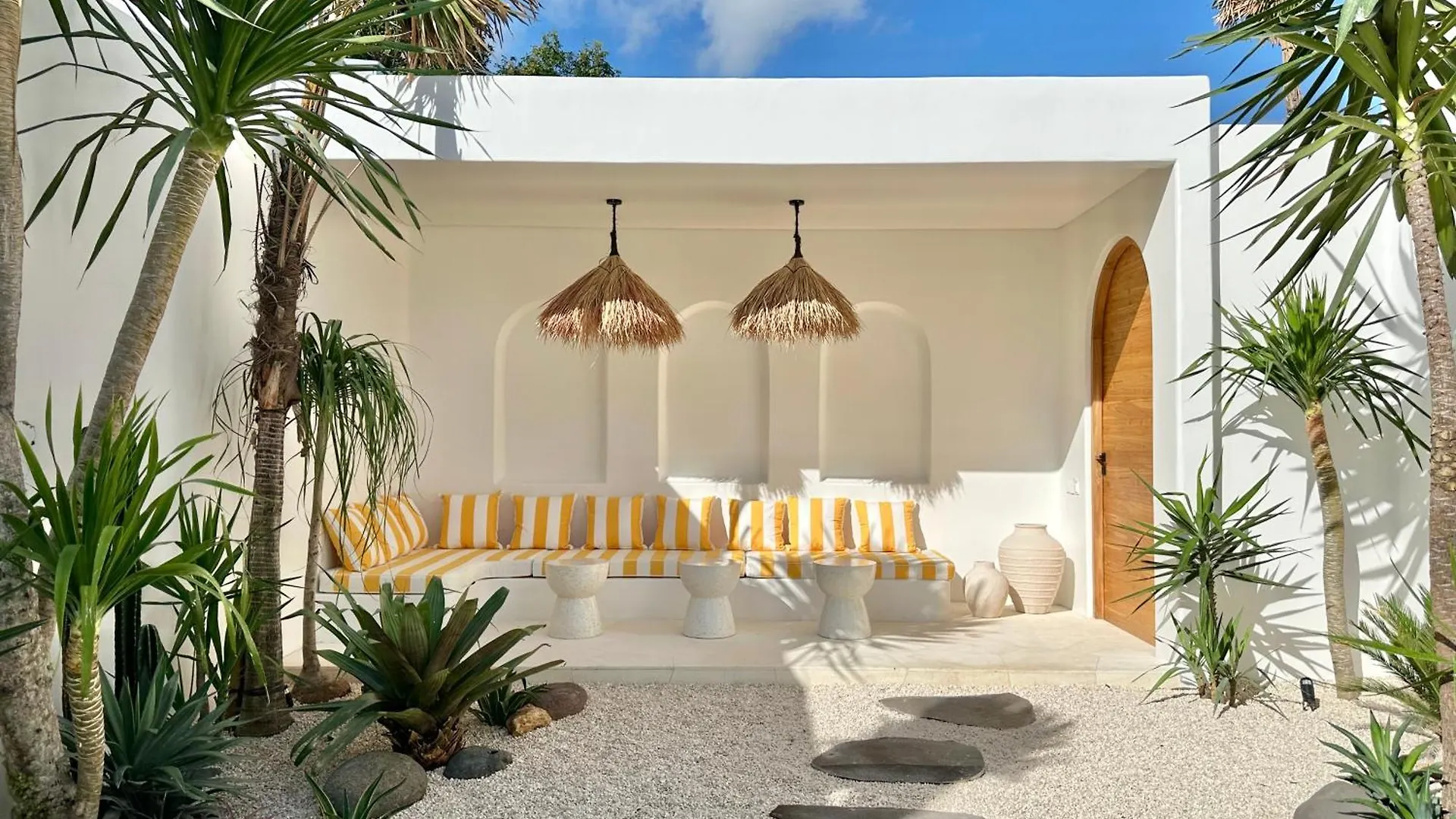 Dolce Villas In Bingin Uluwatu  Uluwatu (Bali)