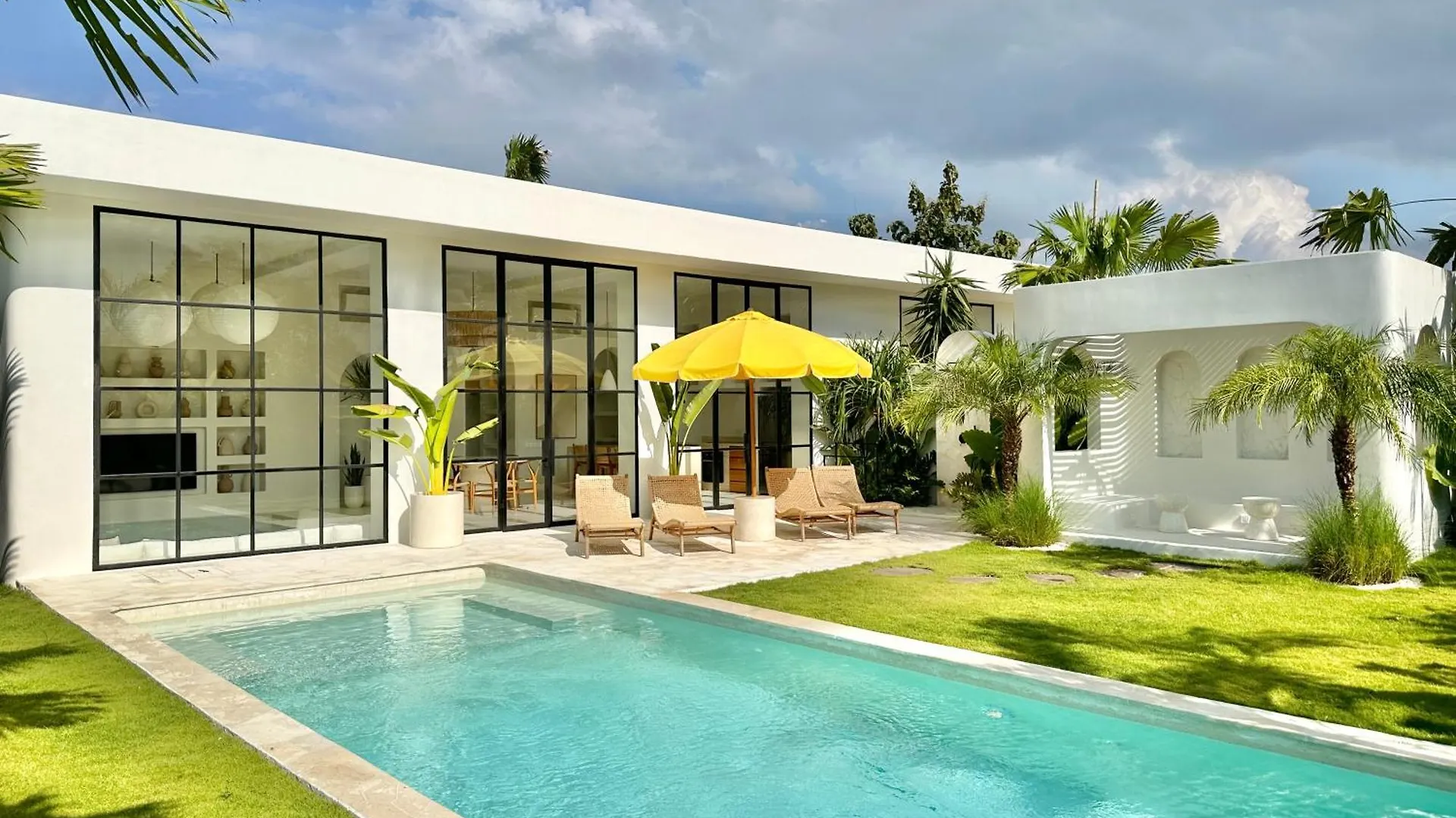 Dolce Villas In Bingin Uluwatu  Indonesia